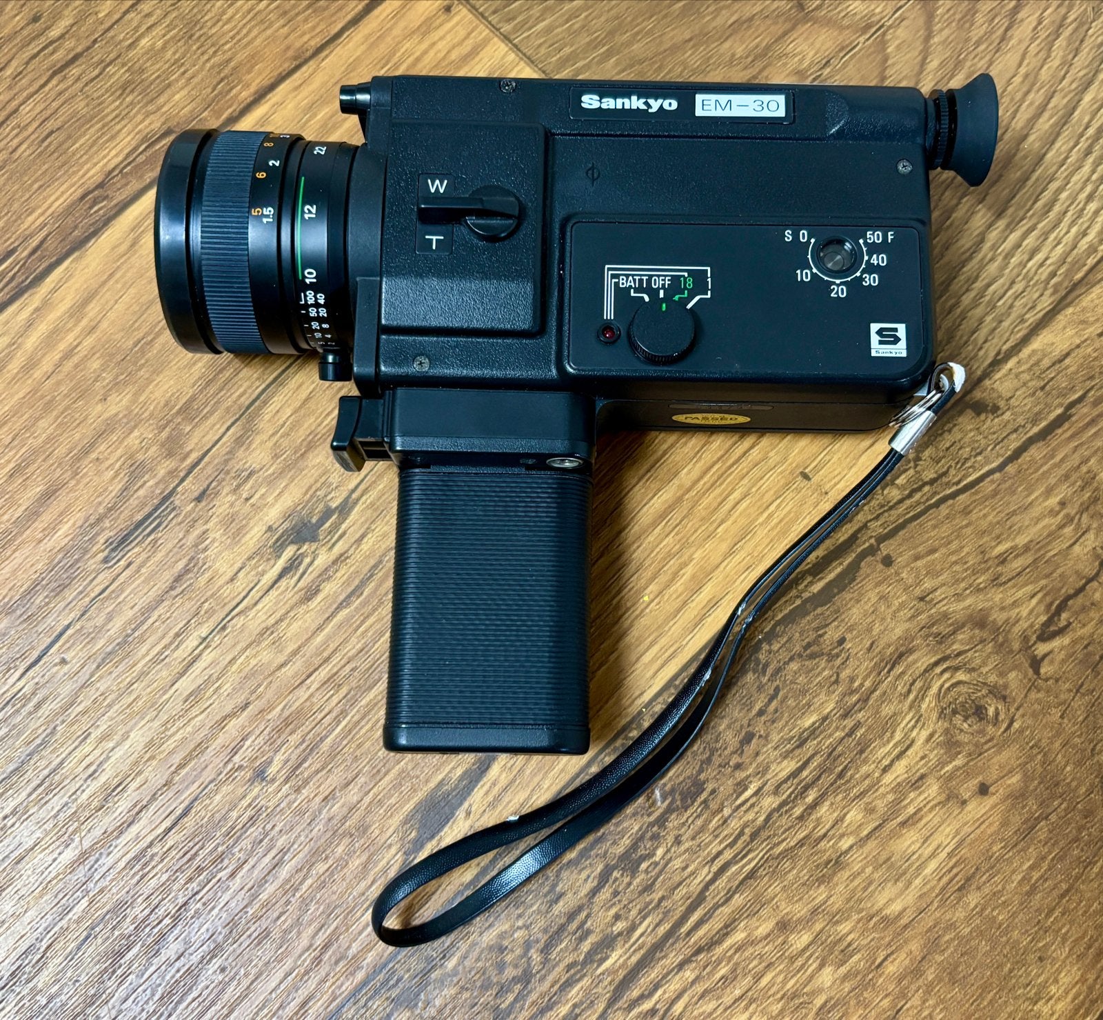 Vintage Sankyo EM 30 8mm filmcamera in doos, Ophalen, 8mm, Camera