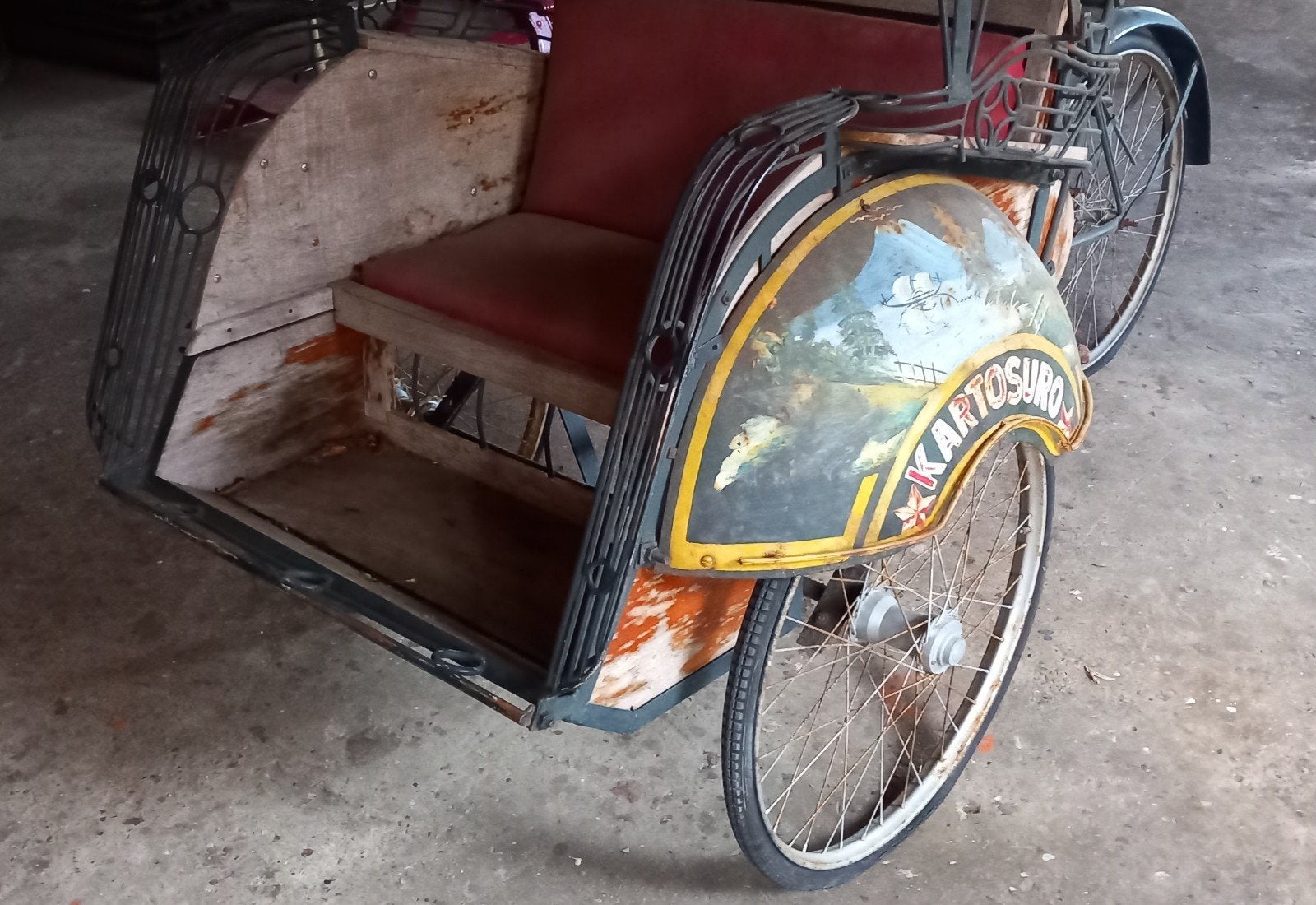 Riksja fiets opknapper, Ophalen