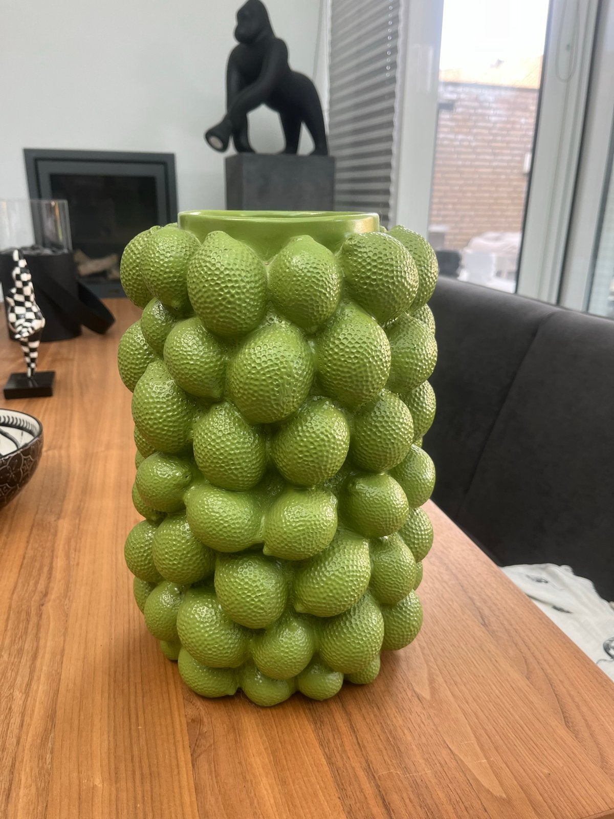 Light & Living Lemon Vaas Groen, Huis en Inrichting, Woonaccessoires | Vazen, Ophalen, Kunststof, Met patroon/structuur, Zo goed als nieuw