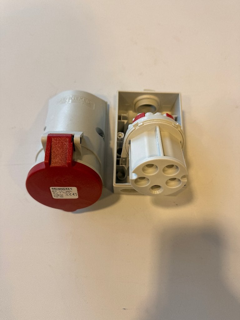 Mennekes CEE opbouwcontactdoos 32A 5-polig 400V (Typ 422), Ophalen, Zo goed als nieuw, Overige merken, Stopcontact