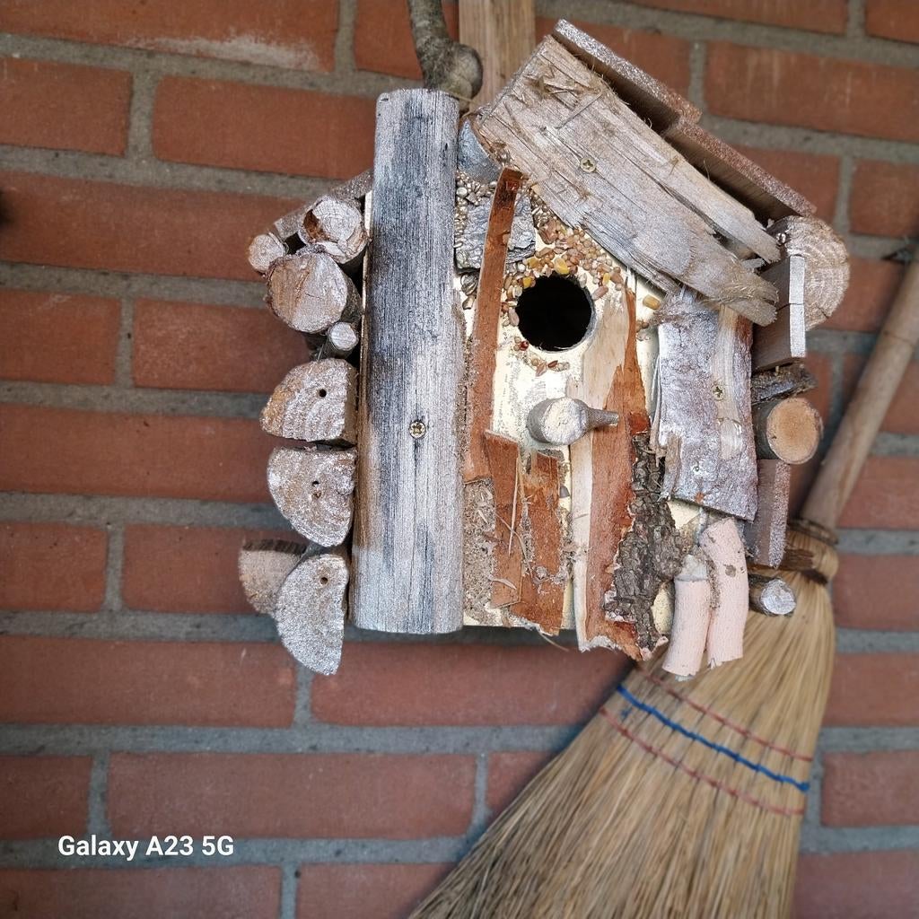 Uniek handgemaakt vogelhuisje van natuurlijke materialen, Tuin en Terras, Vogelhuisjes en Vogelbaden, Ophalen of Verzenden, Nieuw