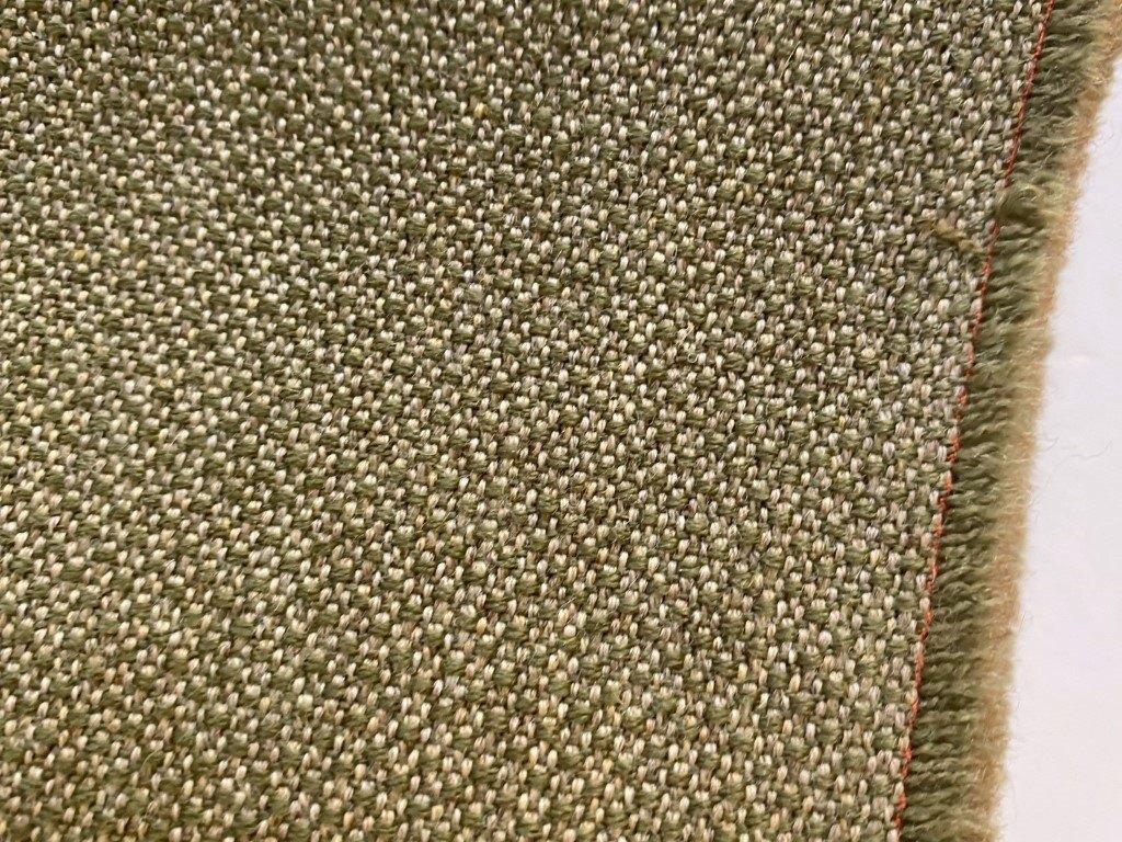 Kvadrat Fiord 2 951; zacht olijfgroen; 2x restant meubelstof, Hobby en Vrije tijd, Stoffen en Lappen, Wol, 120 cm of meer, Ophalen of Verzenden