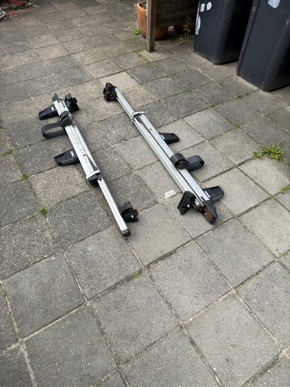Thule lastdragers met Roller XT M en Ladder Tilt, Auto diversen, Dakdragers, Ophalen, Gebruikt