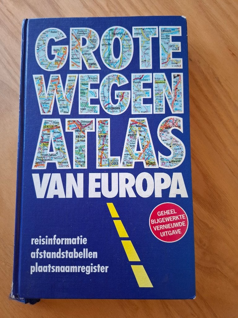 Grote wegenatlas van europa, Boeken, Atlassen en Landkaarten, Gelezen, Rebo Productions, Landkaart, 1800 tot 2000