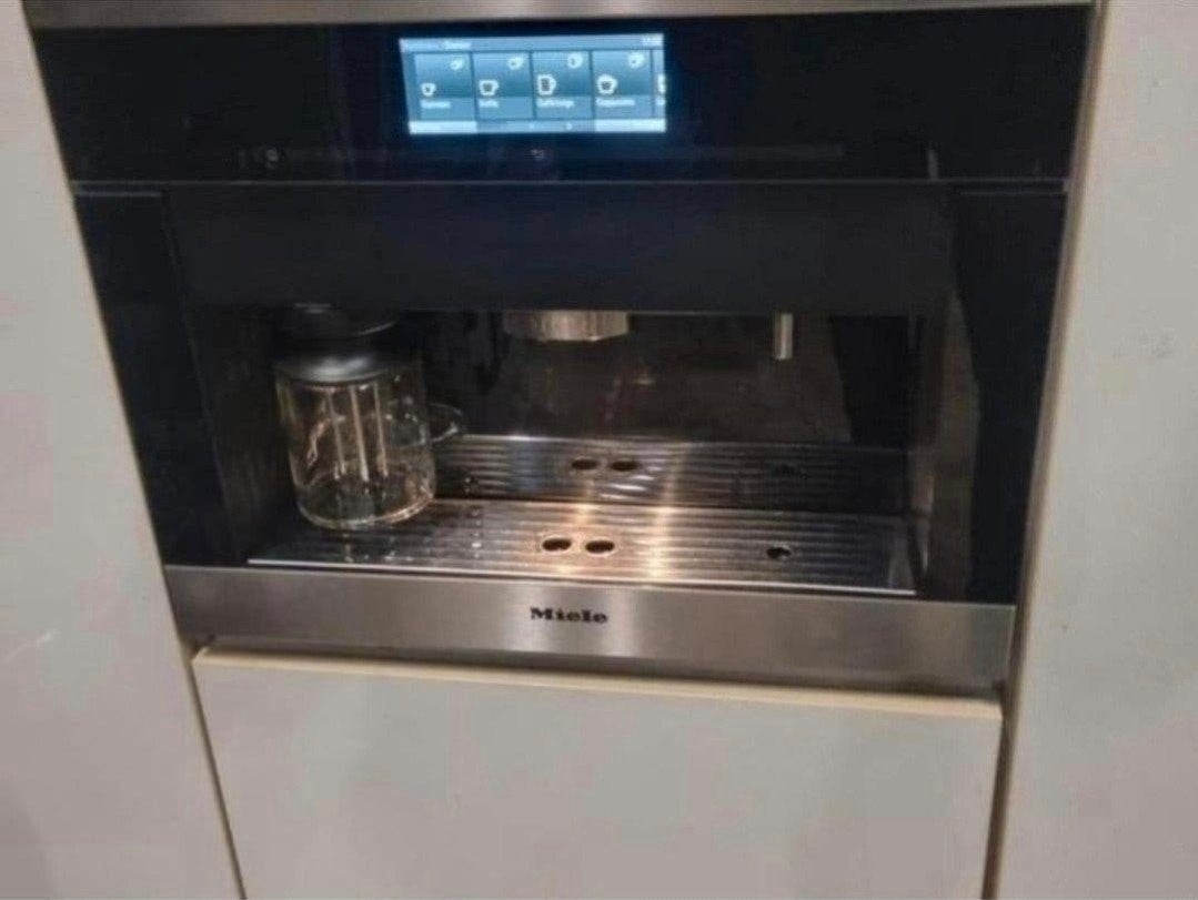 Miele CVA 6800 inbouw koffiemachine, Koffiemachine, Zo goed als nieuw, 2 tot 4 kopjes, Afneembaar waterreservoir