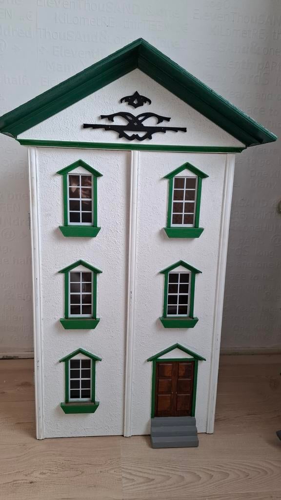 Handgemaakt poppenhuis met verlichting, Verzamelen, Poppenhuizen en Toebehoren, Ophalen, Zo goed als nieuw, Poppenhuis