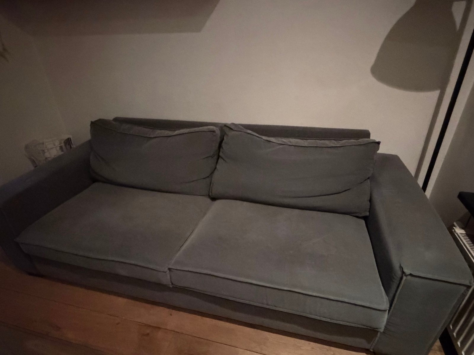 Comfortabele grijze vierzitsbank - perfect voor elke woonkam, Ophalen, Gebruikt, Tweepersoons, 75 tot 100 cm