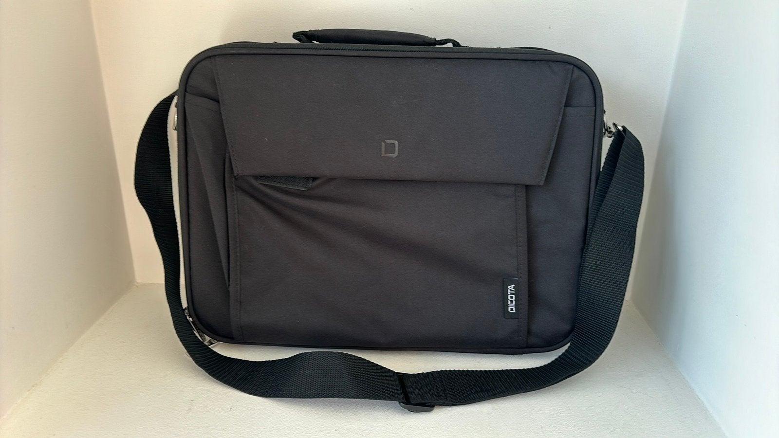 Dicota laptoptas, Ophalen of Verzenden, Zo goed als nieuw