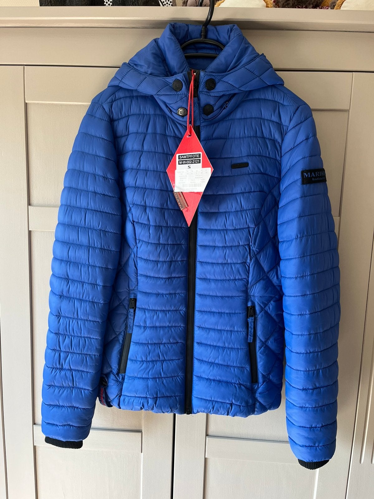Nieuwe zomer/lente damesjas - Maat S - Marikoo, Kleding | Dames, Ophalen of Verzenden, Nieuw, Maat 36 (S), Blauw