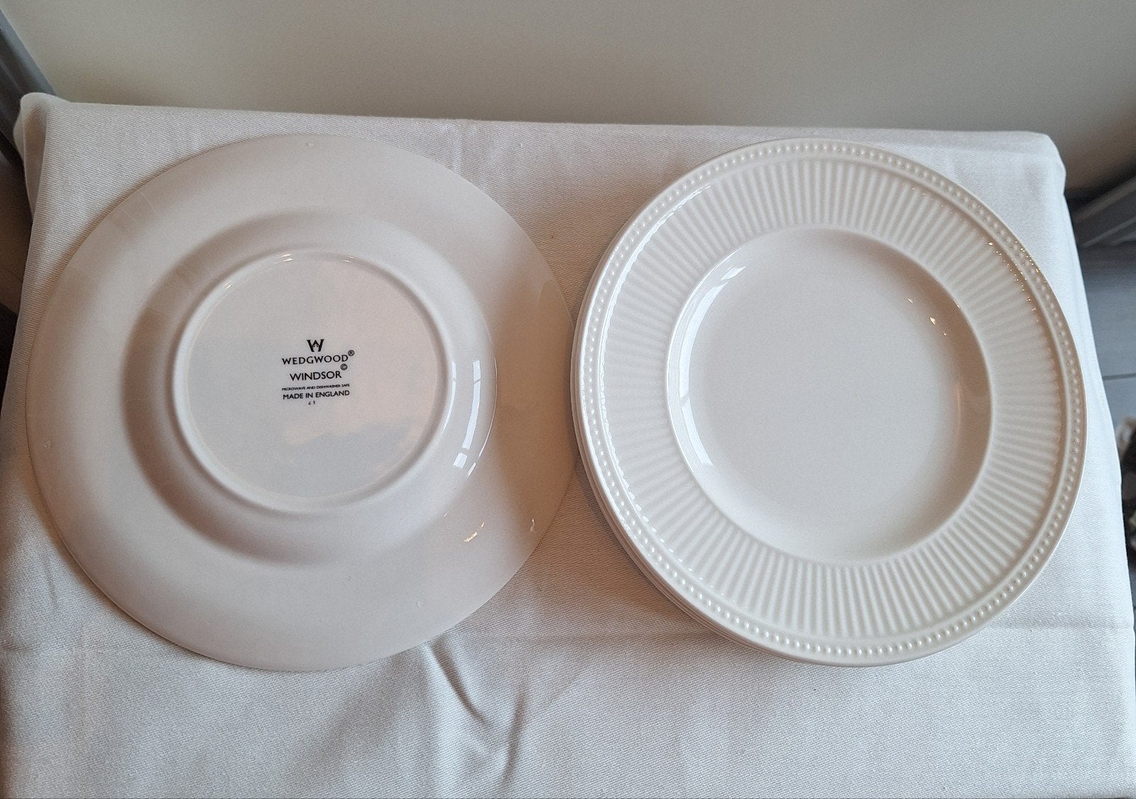 Wedgwood Windsor Borden - 4x 18cm, 2x 18.5cm, Ophalen of Verzenden