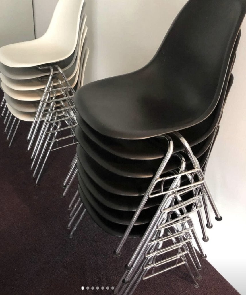 Partij 11 Vitra Eames DSS design stoel kuip stoelen zwart, Huis en Inrichting, Zwart, Ophalen of Verzenden, Nvt, Vijf, Zes of meer stoelen