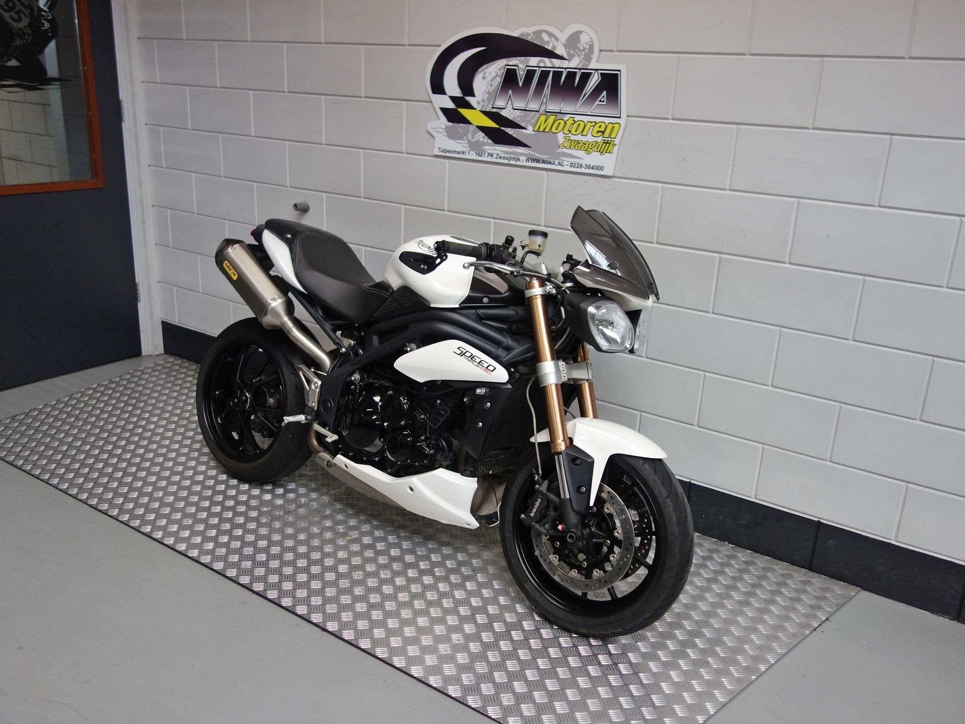 Triumph Speed Triple, 1050 cc, Meer dan 35 kW, Handgeschakeld, Naked bike