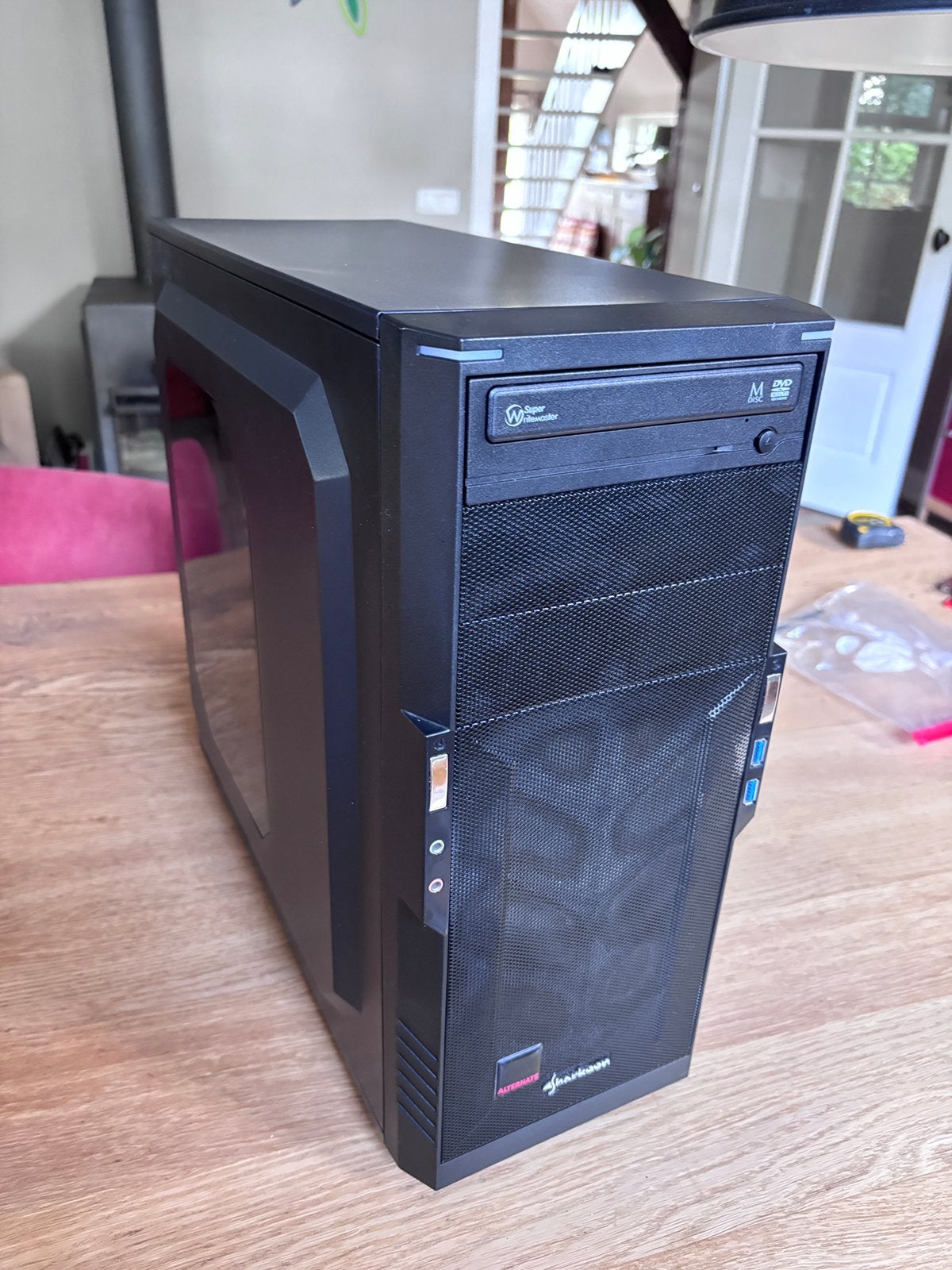 Computer case met gebruikers sporen, Ophalen of Verzenden, Zo goed als nieuw