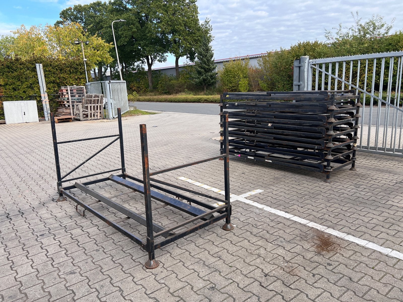 Banden Stapelrekken voor efficiënte opslag van truckbanden, Ophalen, Gebruikt, Overige merken
