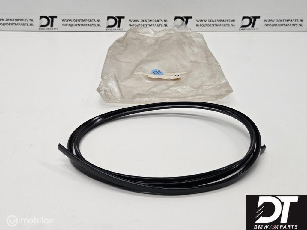 Raamlijst achterruit BMW E30 51311968447 51311940235, Auto-onderdelen, Nieuw, Ophalen of Verzenden