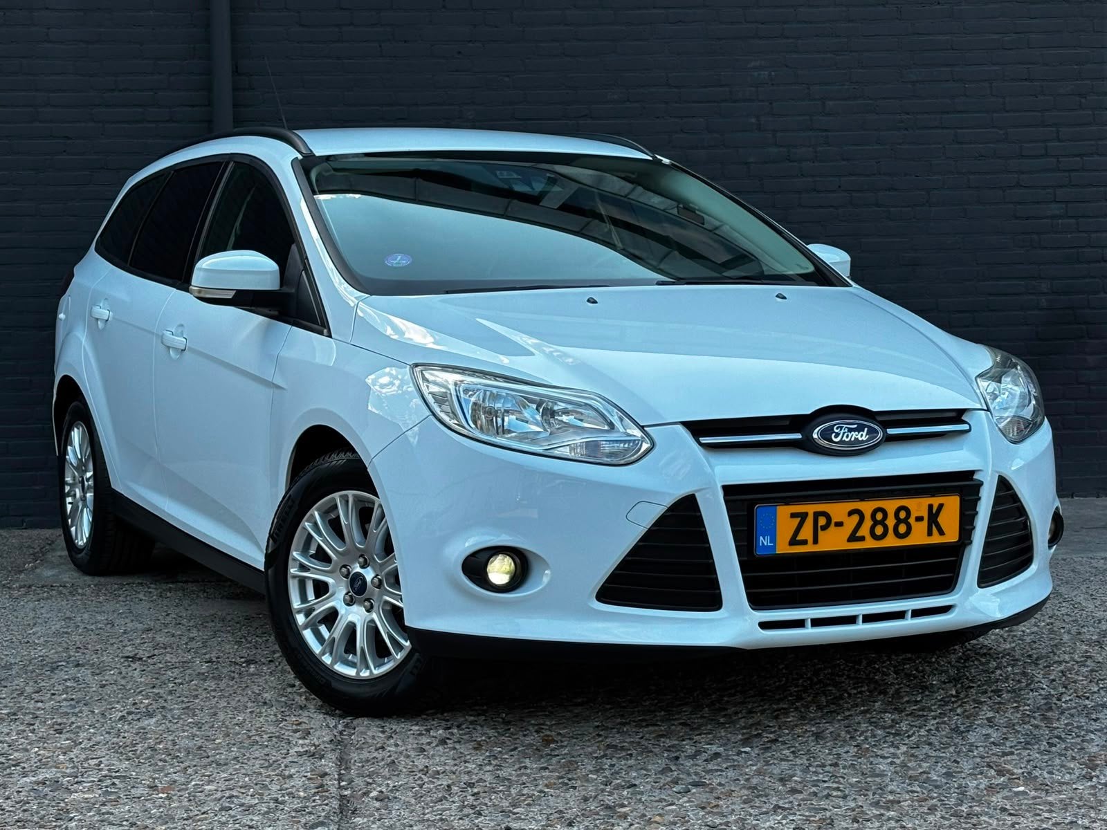 Ford Focus Wagon 1.0 EcoBoost Trend NAVI|PDC|AIRCO|ELEK RAME, Euro 5, Gebruikt, Zwart, USB