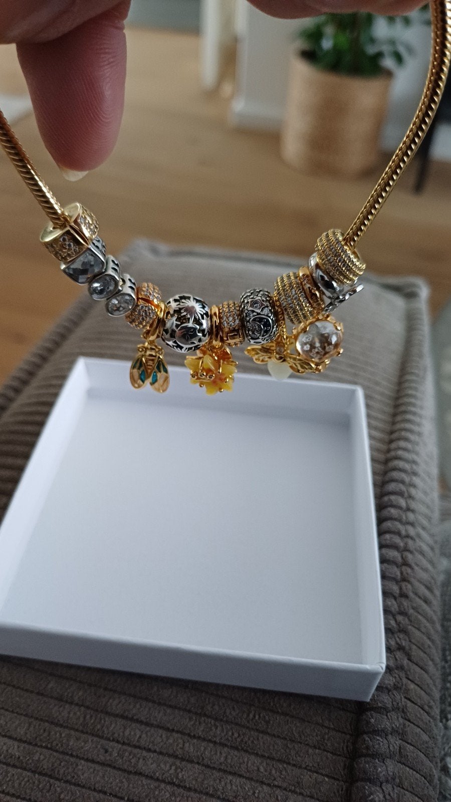 Nieuwe Pandora armband goud met 925 gouden zilveren bedels, Sieraden, Tassen en Uiterlijk, Armbanden, Nieuw, Ophalen of Verzenden
