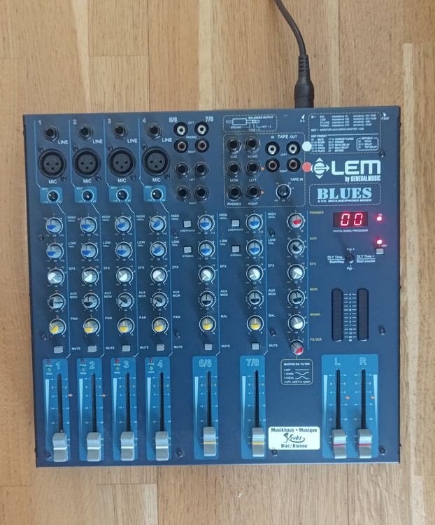 LEM by Generalmusic Blues 8-kanaals mixer, Muziek en Instrumenten, Ophalen, Gebruikt, 5 tot 10 kanalen, Microfooningang