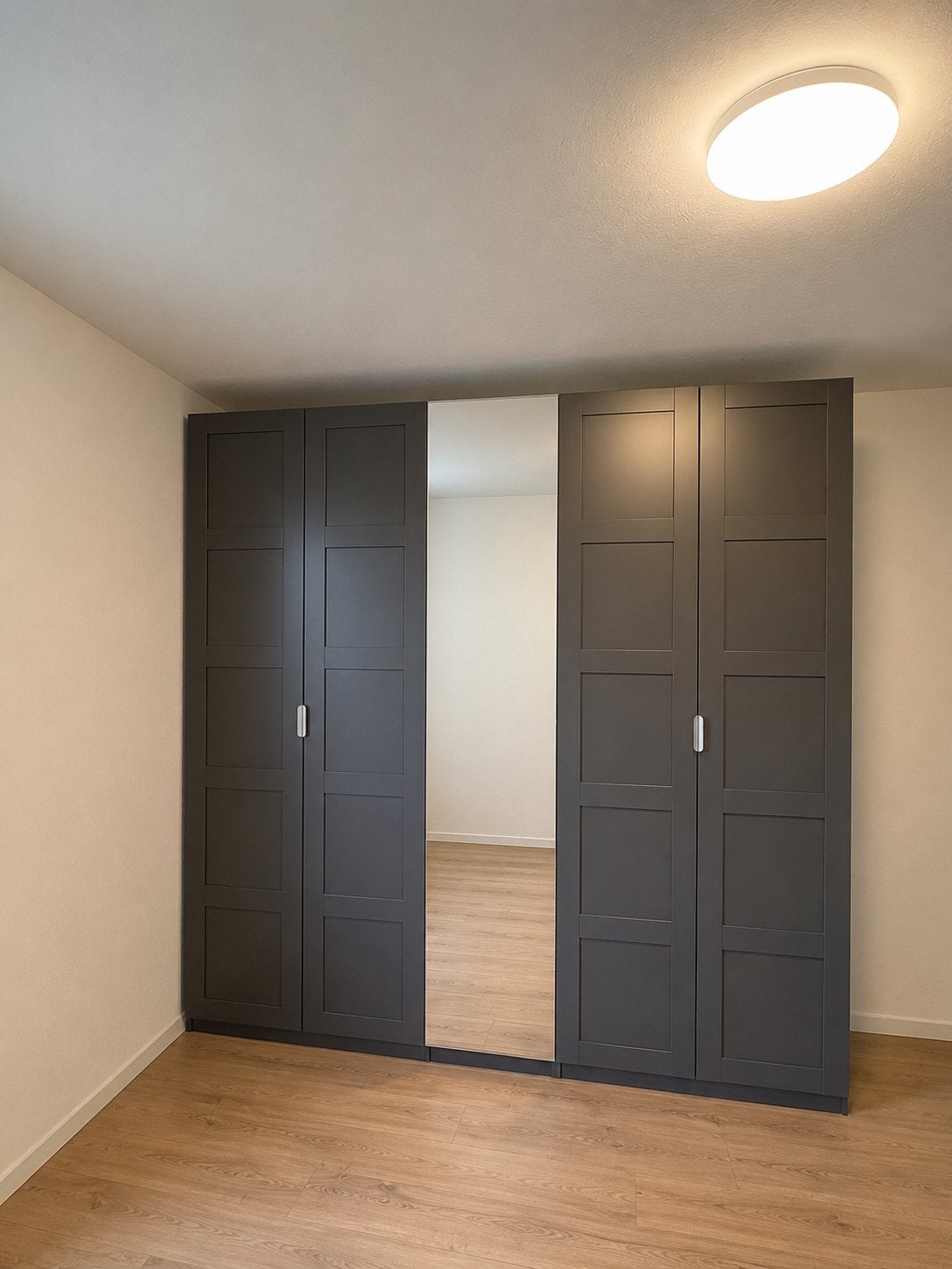 Paxkast ikea met deuren en spiegeldeur, Ophalen, 200 cm of meer, Zo goed als nieuw, Met deur(en)