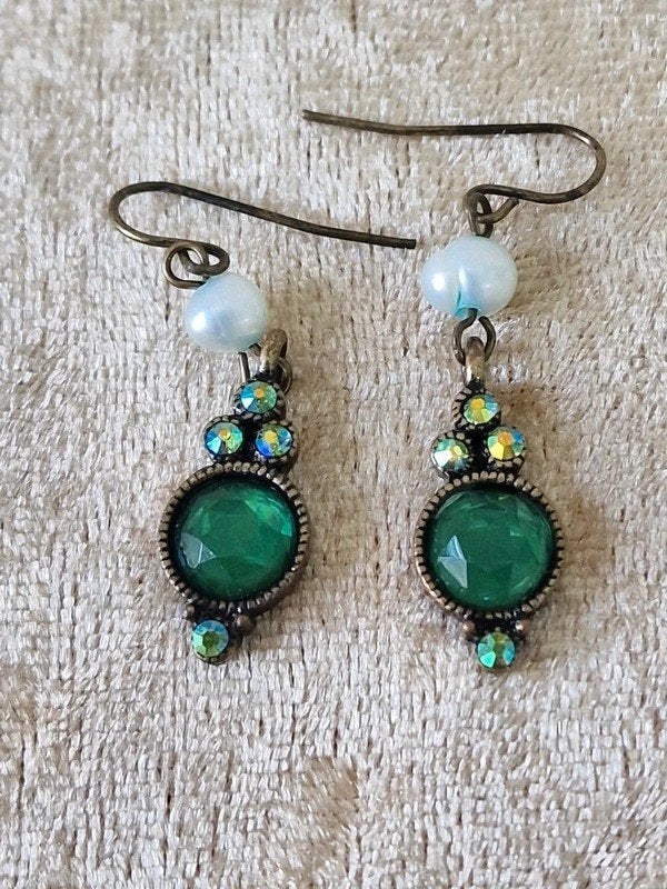 Vintage style oorbellen – smaragdgroen & kristal, Ophalen of Verzenden, Overige materialen