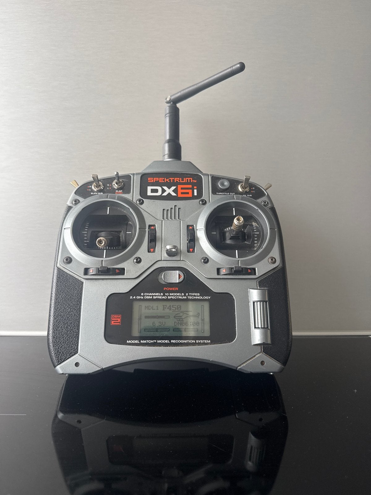 Spektrum DX6i 6-kanaals zender voor RC-modellen, Ophalen, Gebruikt