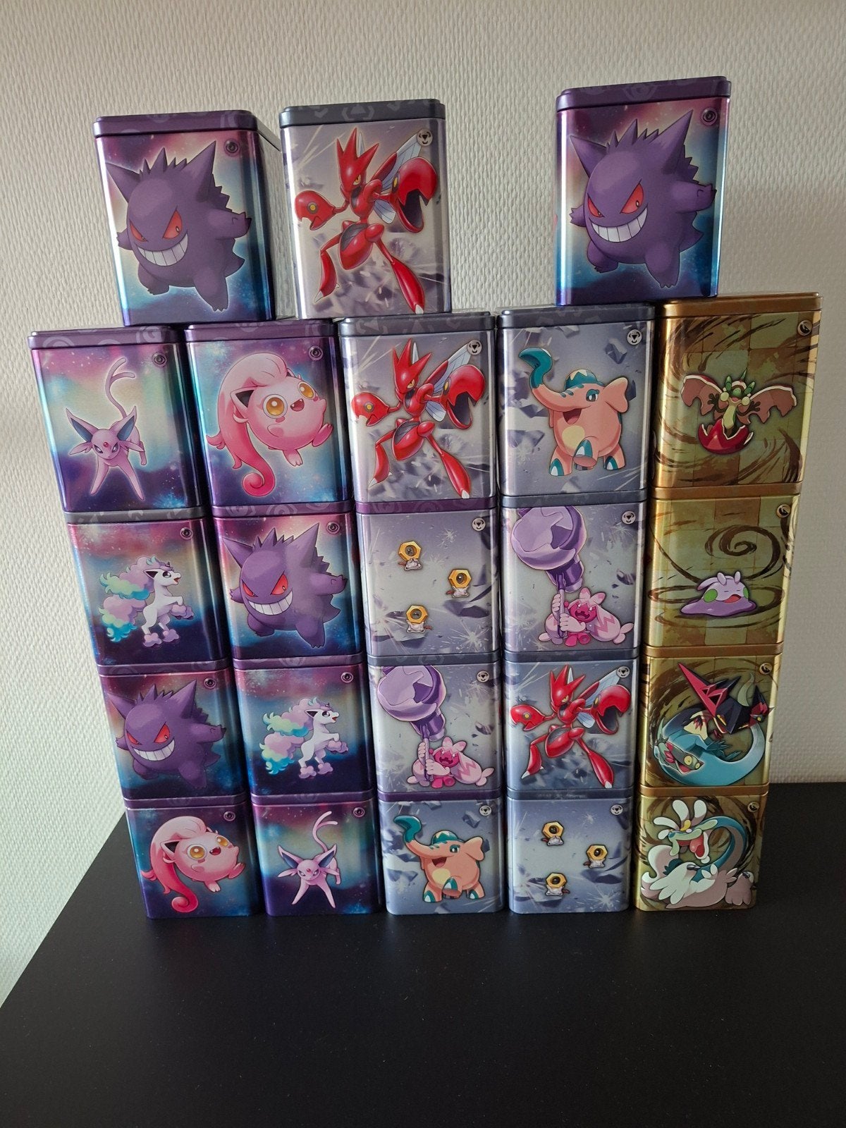Pokémon TCG Mini Tins - Diverse Collectie leeg, Ophalen of Verzenden, Zo goed als nieuw, Overige typen