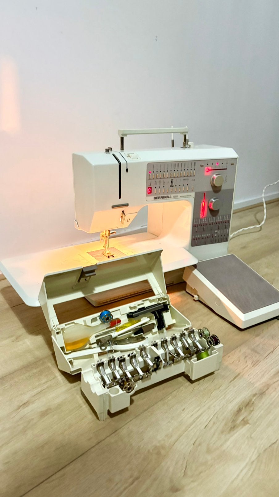 Naaimachine Bernina 1230, Ophalen of Verzenden, Zo goed als nieuw, Naaimachine, Bernina