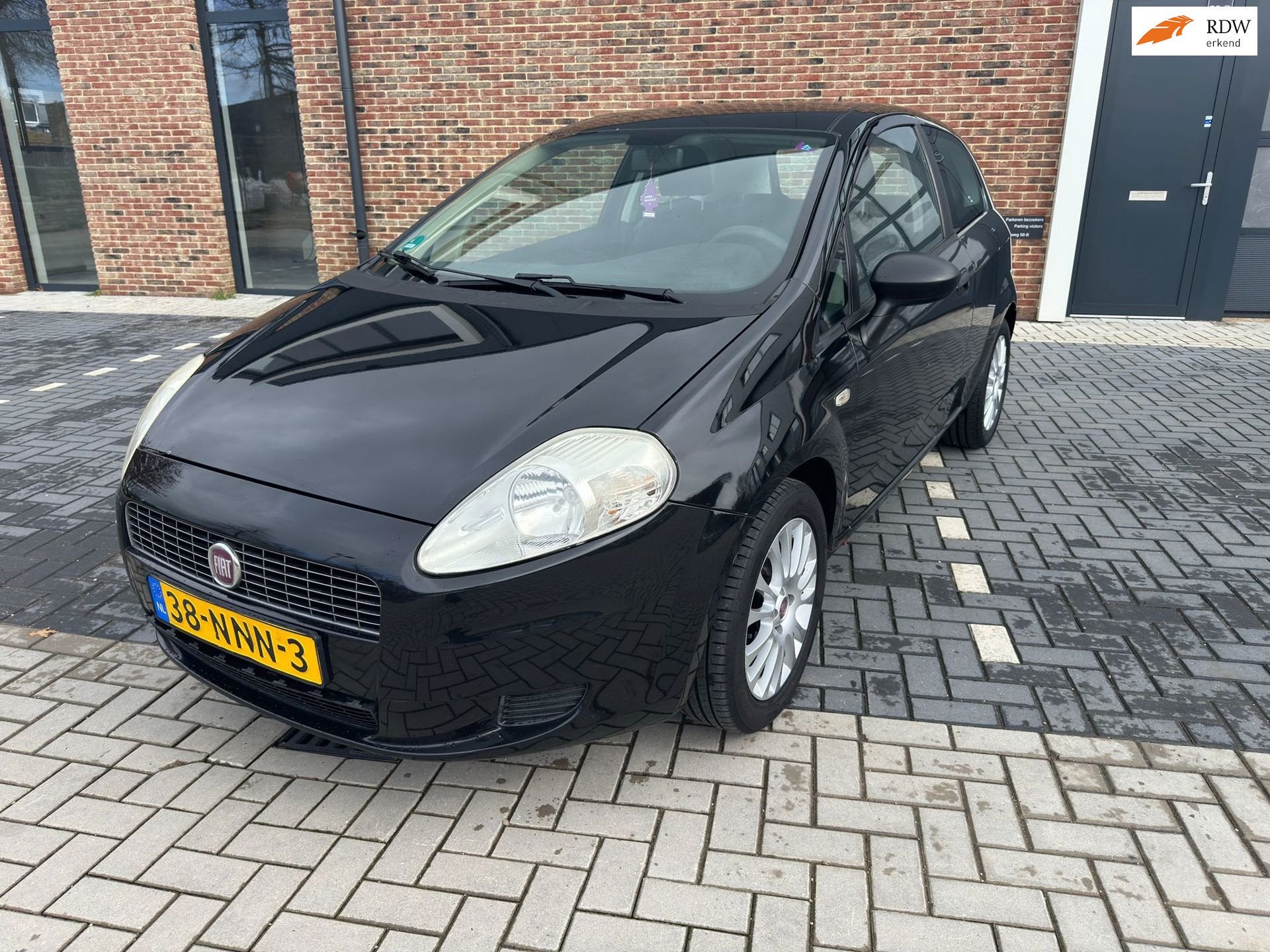 Fiat Grande Punto 1.2 Active, 1242 cc, 4 cilinders, Grande Punto, Zwart