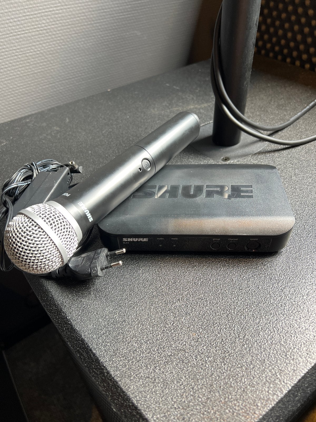 Shure BLX24/PG58 Draadloze Zangmicrofoon Set, Ophalen of Verzenden, Zo goed als nieuw, Zangmicrofoon, Draadloos