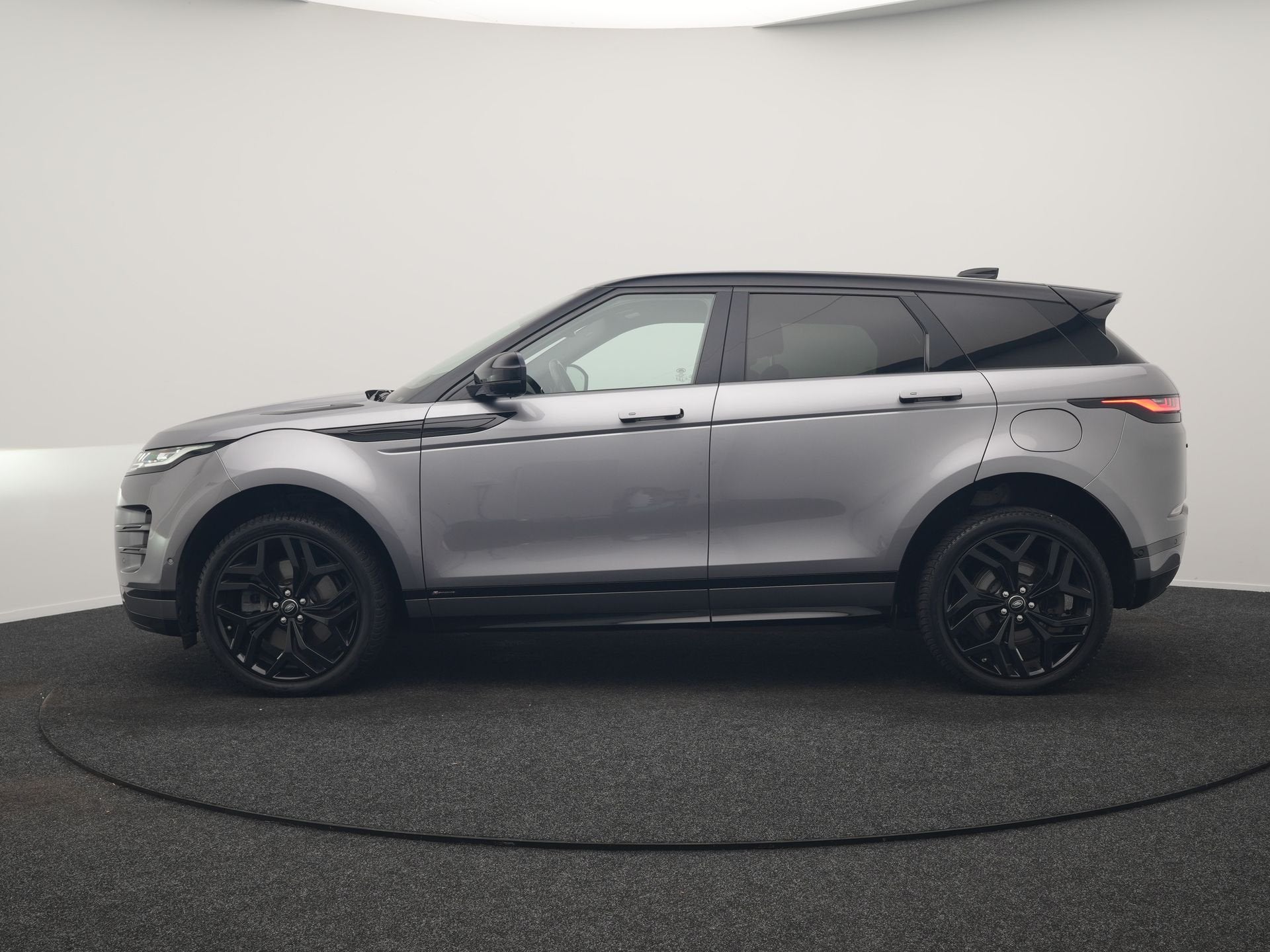 Land Rover Range Rover Evoque P300e AWD R-Dynamic SE PHEV 30, Auto's, 309 pk, Euro 6, Vierwielaandrijving, Hybride Elektrisch/Benzine