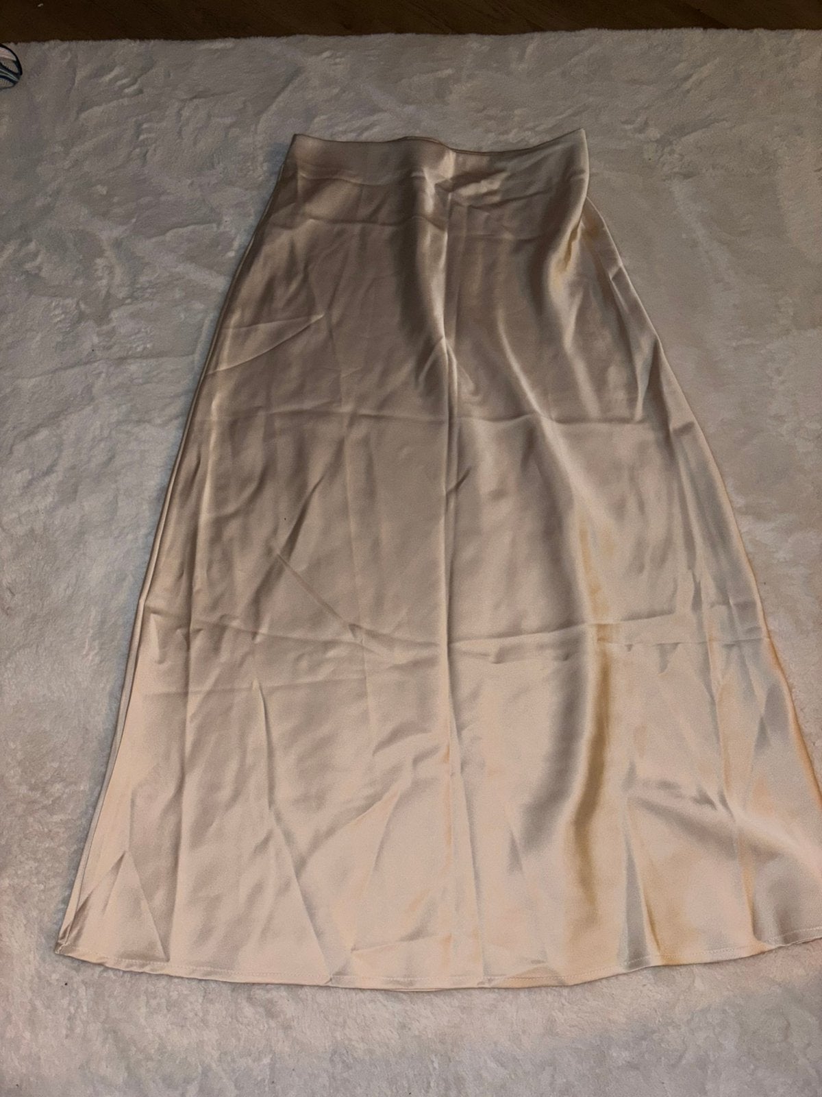 Satijnen maxi rok champagne beige maat M, Kleding | Dames, Rokken, Beige, Zo goed als nieuw, Onder de knie, Ophalen