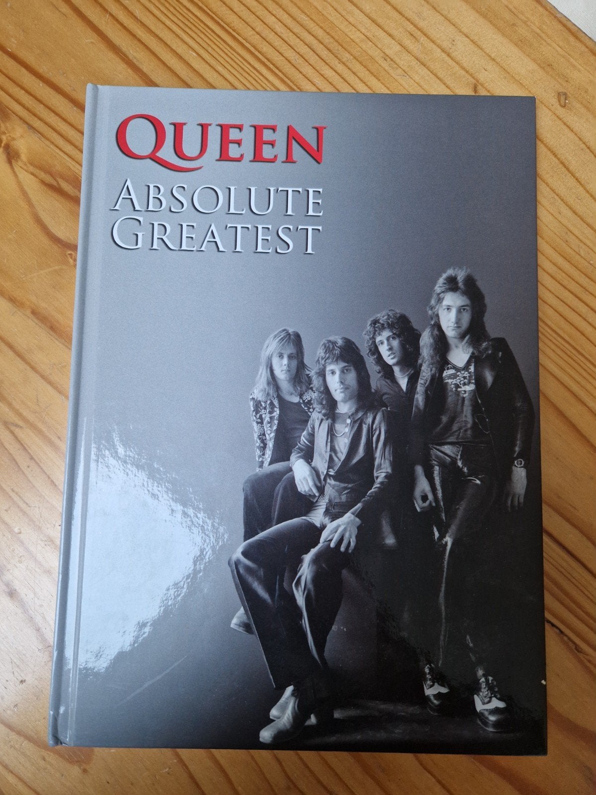 Queen Absolute Greatest - Boek over de legendarische band, Boeken, Ophalen of Verzenden, Nieuw, Artiest, Queen