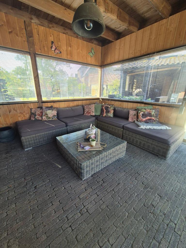 Luxe Wicker Loungeset met tafel en kussens, Ophalen, Gebruikt, Meer dan 8 zitplaatsen, Loungeset