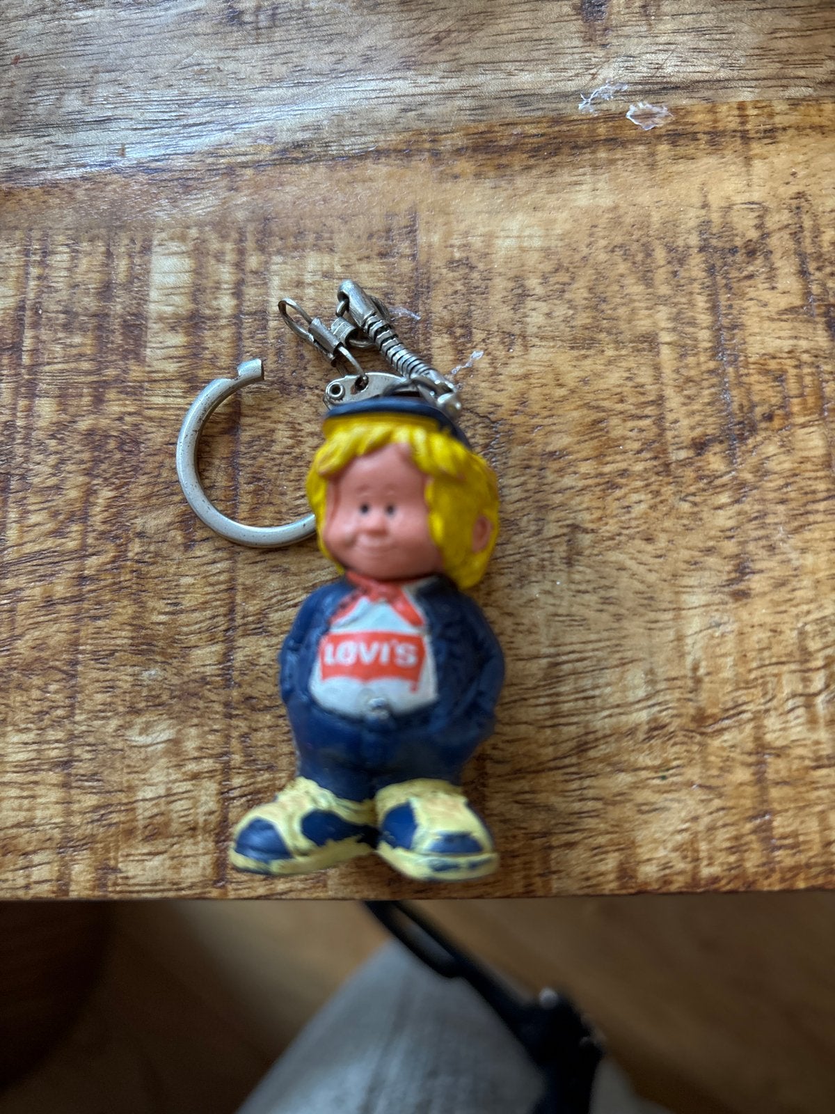 Vintage Levi's sleutelhanger - jongen met geel haar, Verzamelen, Ophalen of Verzenden, Gebruikt, Merk