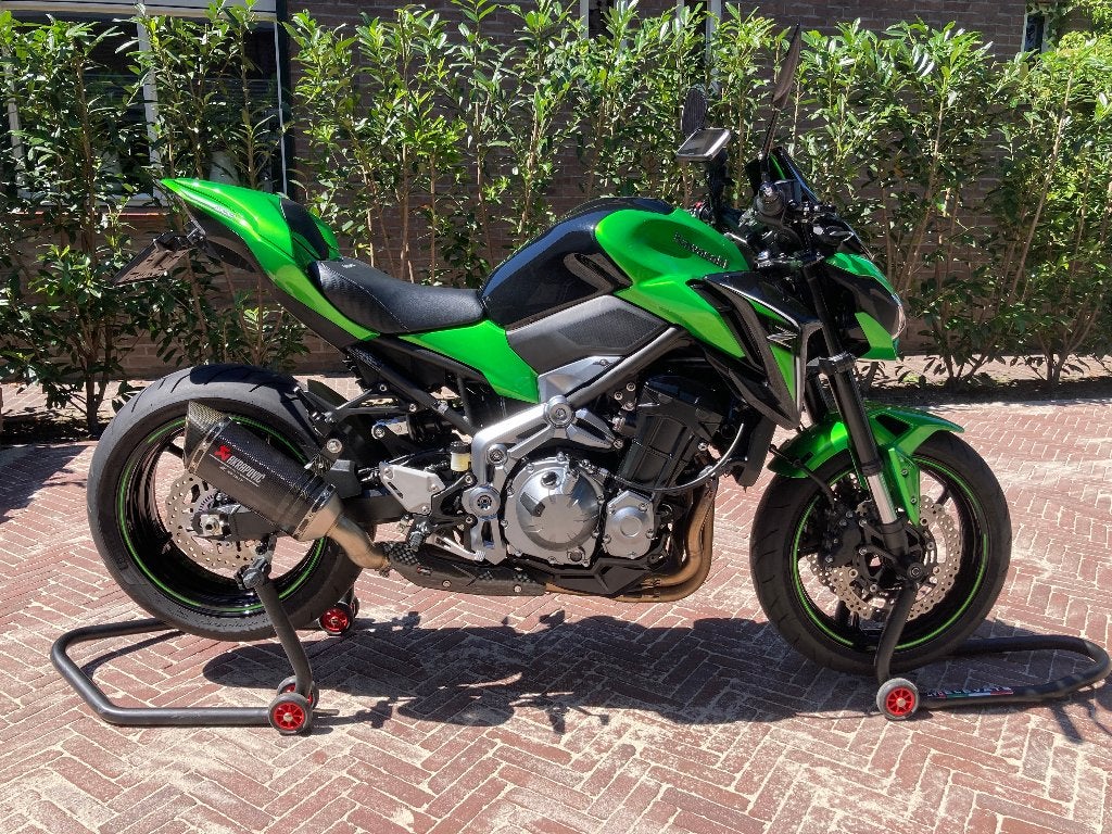 2018 Kawasaki Z900 Performance Full Akrapovic systeem UNIEK!, Motoren, Occasion, 4 cilinders, Motorrijbewijs A, 900 cc