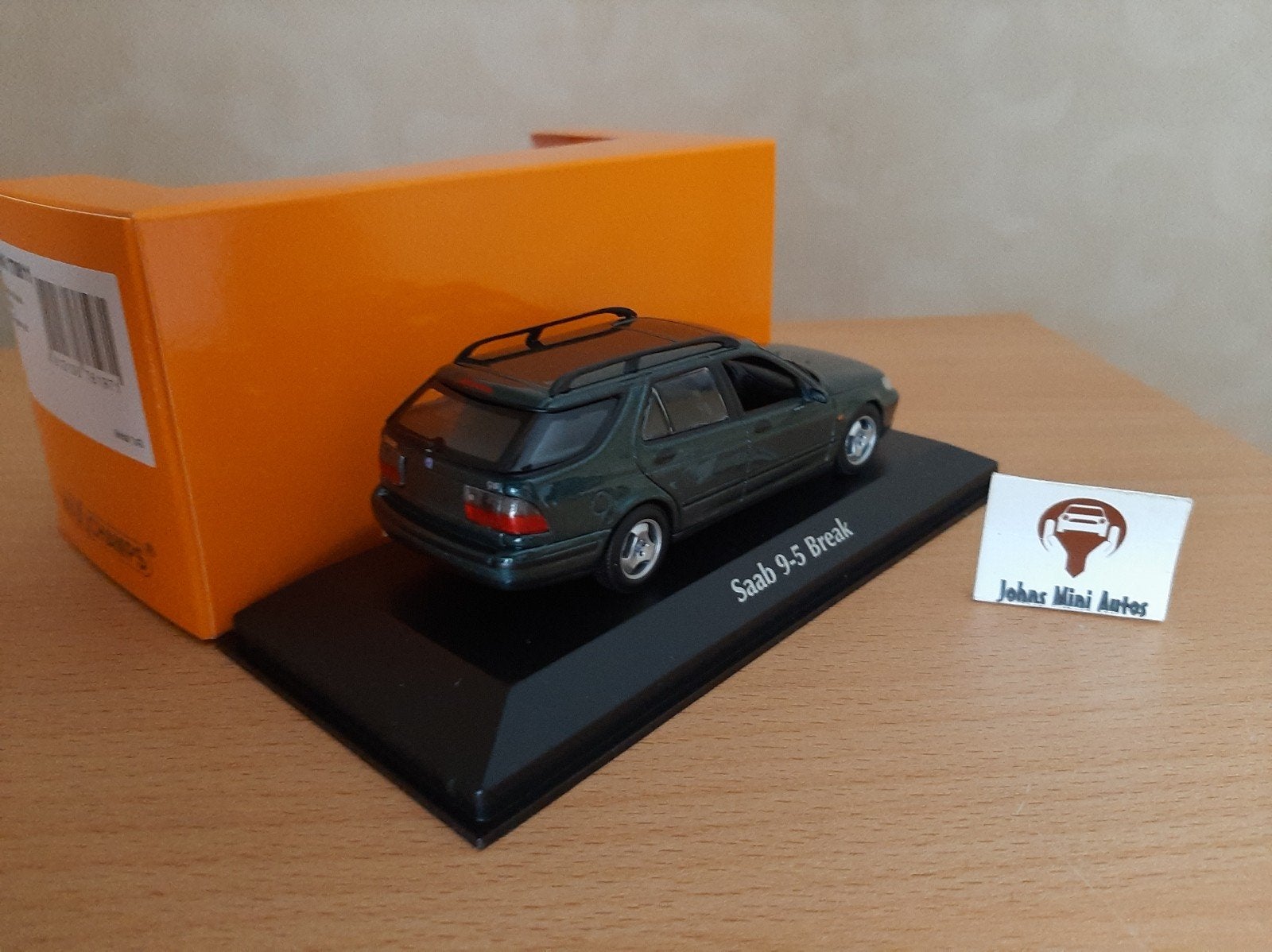 Saab 9-5 Break 1999 donkergroen metallic van Maxichamps 1:43, Hobby en Vrije tijd, Overige merken, Auto, Nieuw, Ophalen of Verzenden