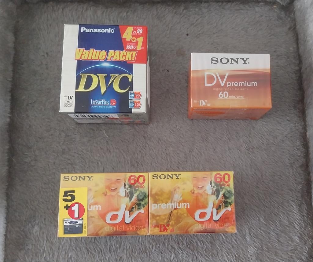 MiniDV Premium Digital Video Cassettes - Sony & Panasonic, Mini dv, 20x of meer, Nieuw, Ophalen of Verzenden