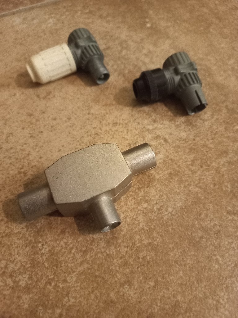 Diverse COAX adapters / verloopjes / stekkers /kabels- nieuw, Audio, Tv en Foto, Audiokabels en Televisiekabels, Ophalen of Verzenden