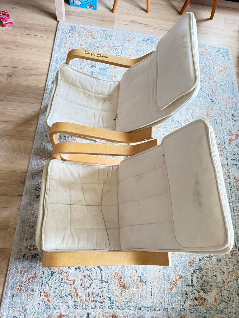 2x IKEA POÄNG Fauteuil – Houten Frame, Crème Kussens, Huis en Inrichting, Stoelen, Ophalen, Gebruikt, Twee, Overige kleuren