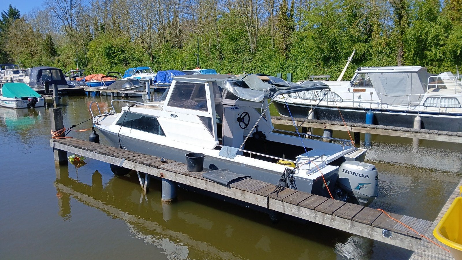 visbootje plezierbootje, Watersport en Boten, Motorboten en Motorjachten, Overige merken, Gebruikt, Kajuitboot, Buitenboordmotor
