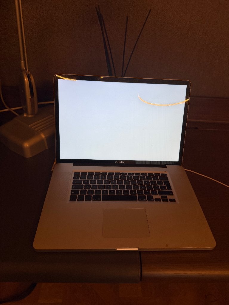 MacBook Pro 17 inch 8gb 5--gb  - Gebruikt, MacBook Pro, Gebruikt, Qwerty, 8 GB