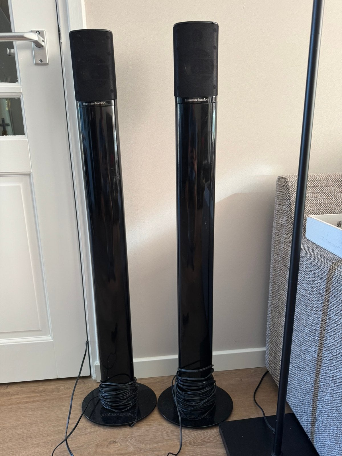 Harman Kardon satelietspeakers op standaard, Ophalen, Zo goed als nieuw, Overige merken