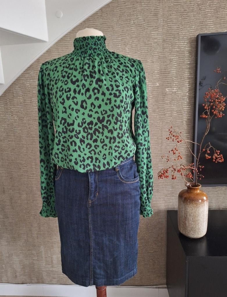 Ambika top groen met panterprint maat S/M, Kleding | Dames, Tops, Maat 38/40 (M), Ophalen of Verzenden, Lange mouw, Ambika