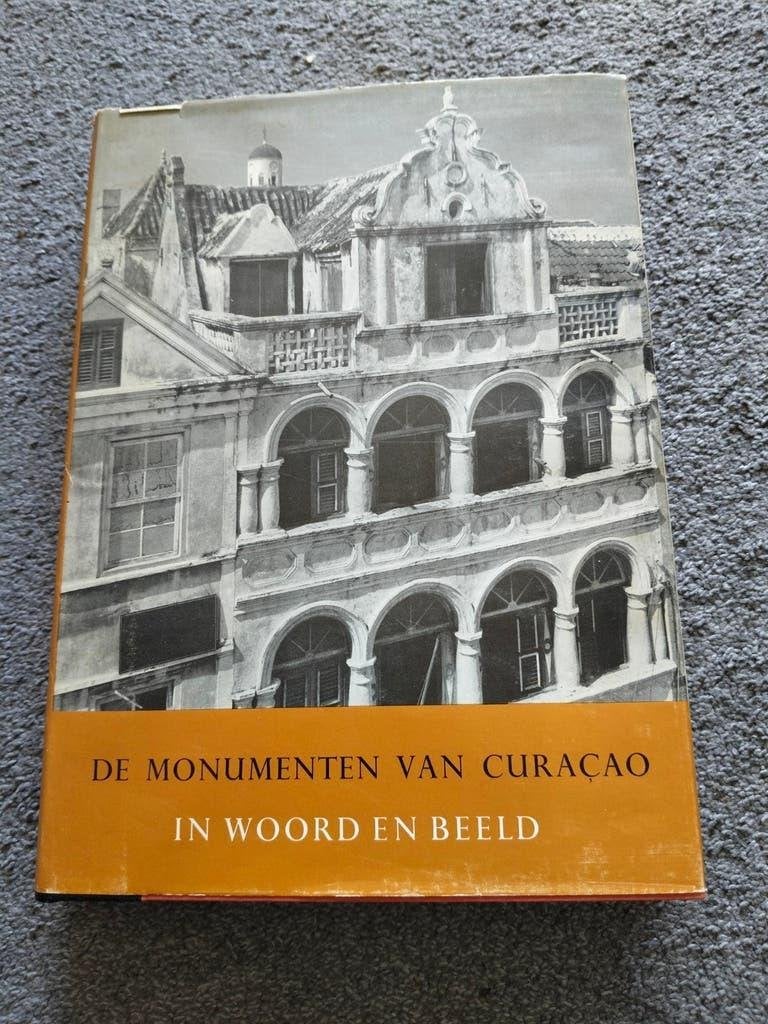 De Monumenten van Curaçao in Woord en Beeld, Ophalen of Verzenden, Architectuur algemeen, Onbekend, Gelezen