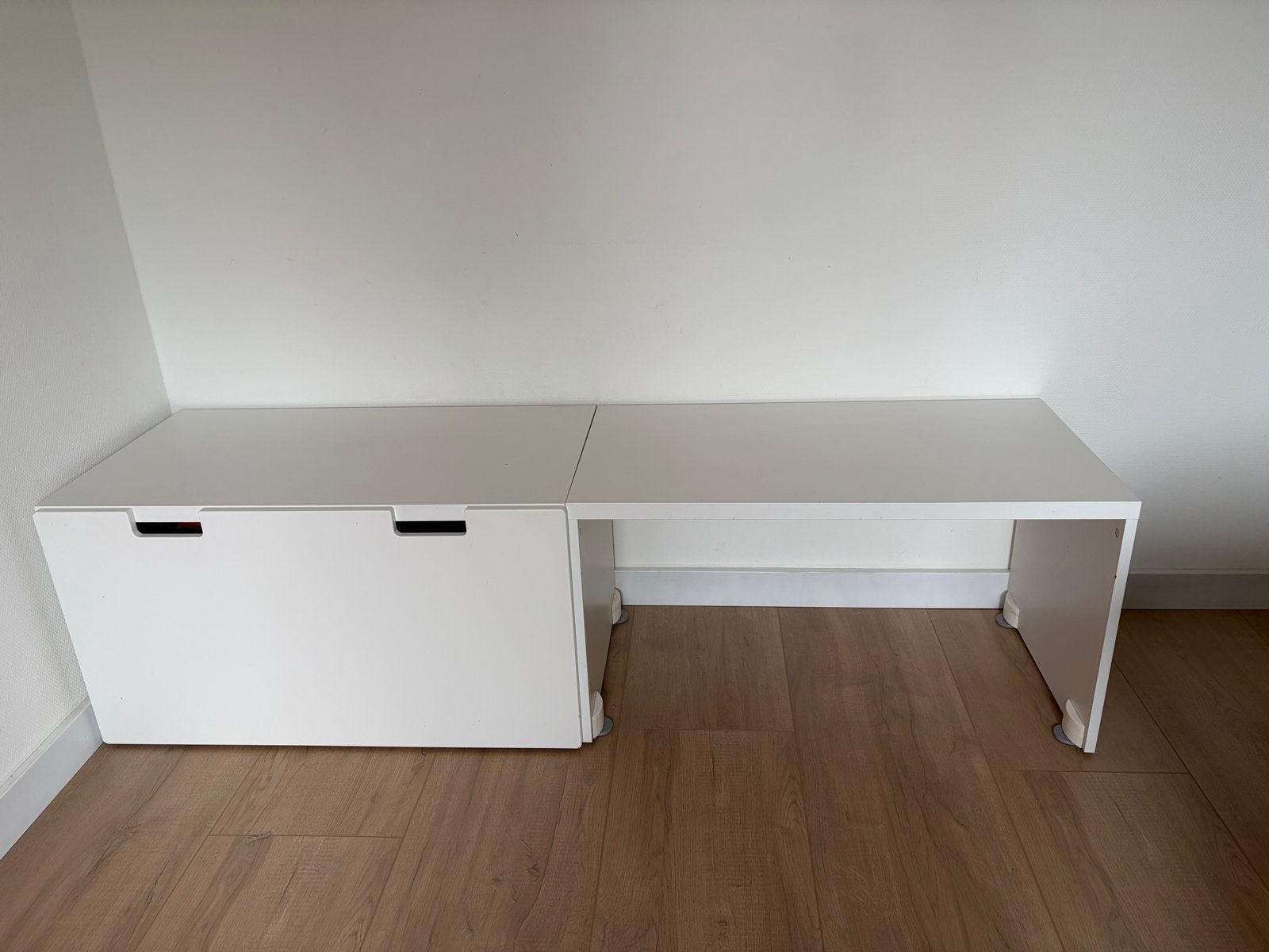 Wit kinderbureau smastad ikea, Ophalen, Opbergruimte, Gebruikt, Wit