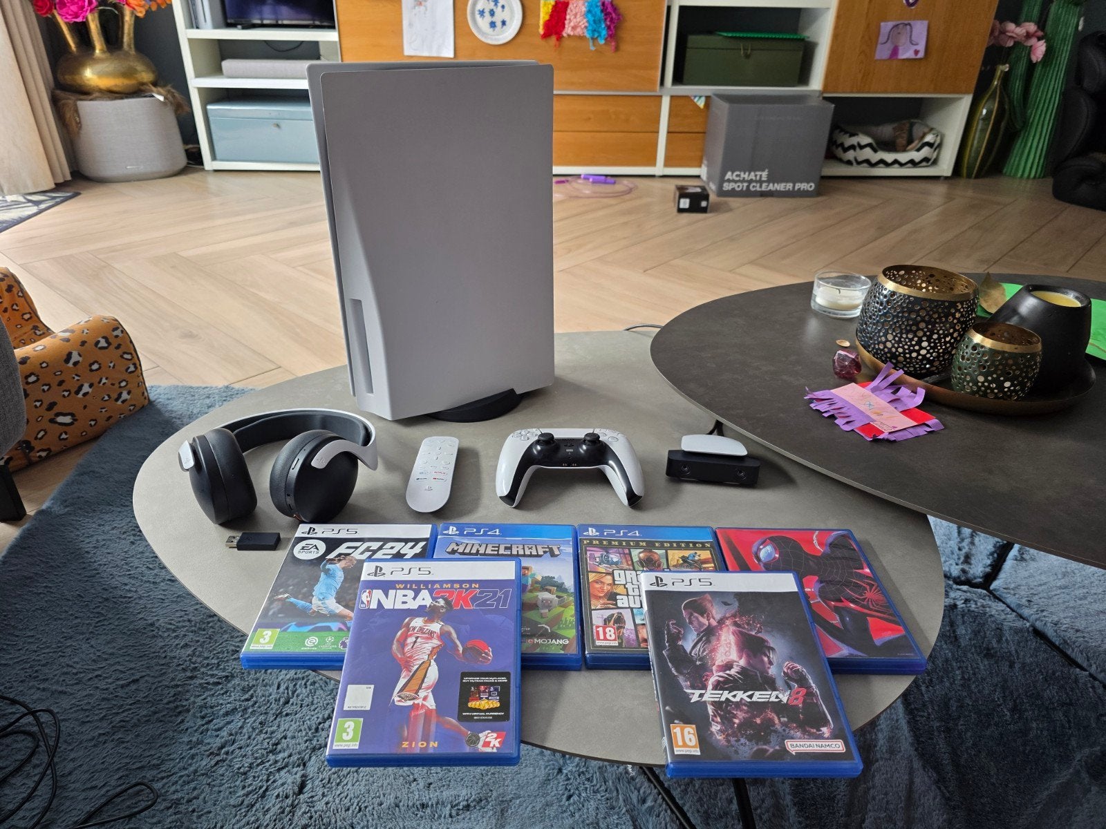 PS5 / 6 games / 1 controller / camera / headset, Spelcomputers en Games, Ophalen of Verzenden, Zo goed als nieuw