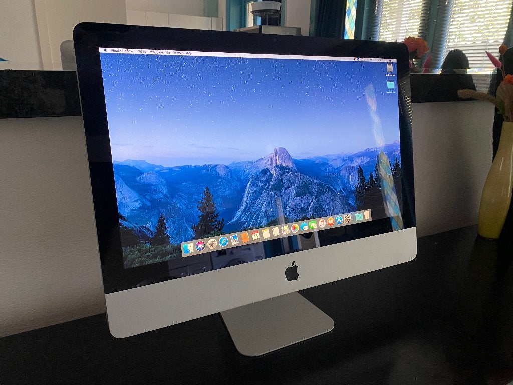 Apple iMac 21" Mid 2010 /I3-3.06GHz/4 Gb/500 Gb Sata., Ophalen, HDD, IMac, Zo goed als nieuw