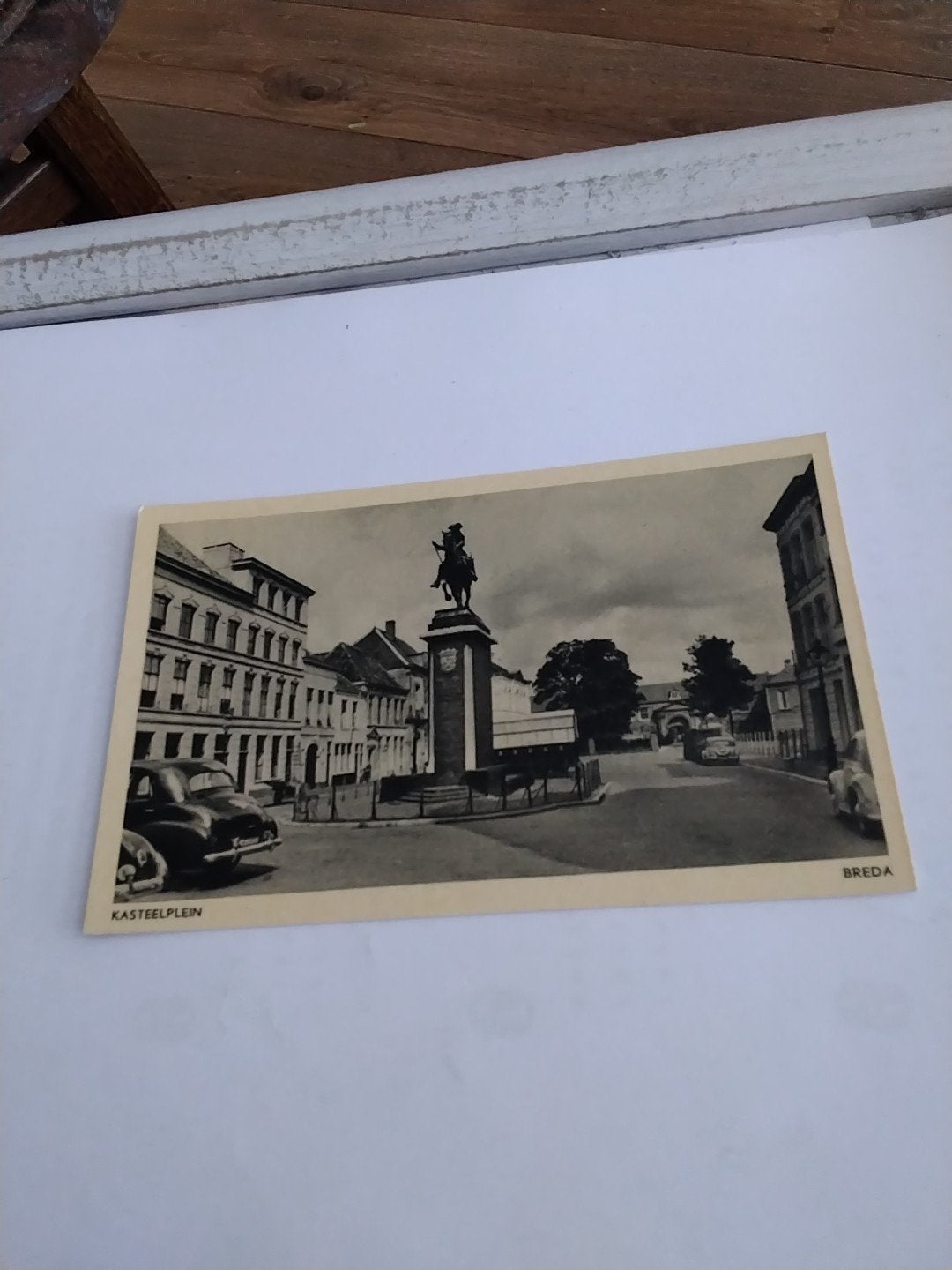 Oude Ansichtkaart Breda Kasteelplein - Gelopen, Ophalen of Verzenden, 1940 tot 1960, Gelopen, Noord-Brabant