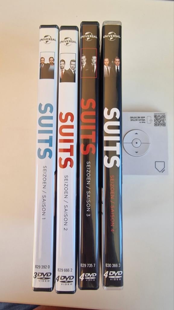 Suits dvd seizoen 1-4, Cd's en Dvd's, Dvd's | Tv en Series, Vanaf 12 jaar, Ophalen of Verzenden, Zo goed als nieuw