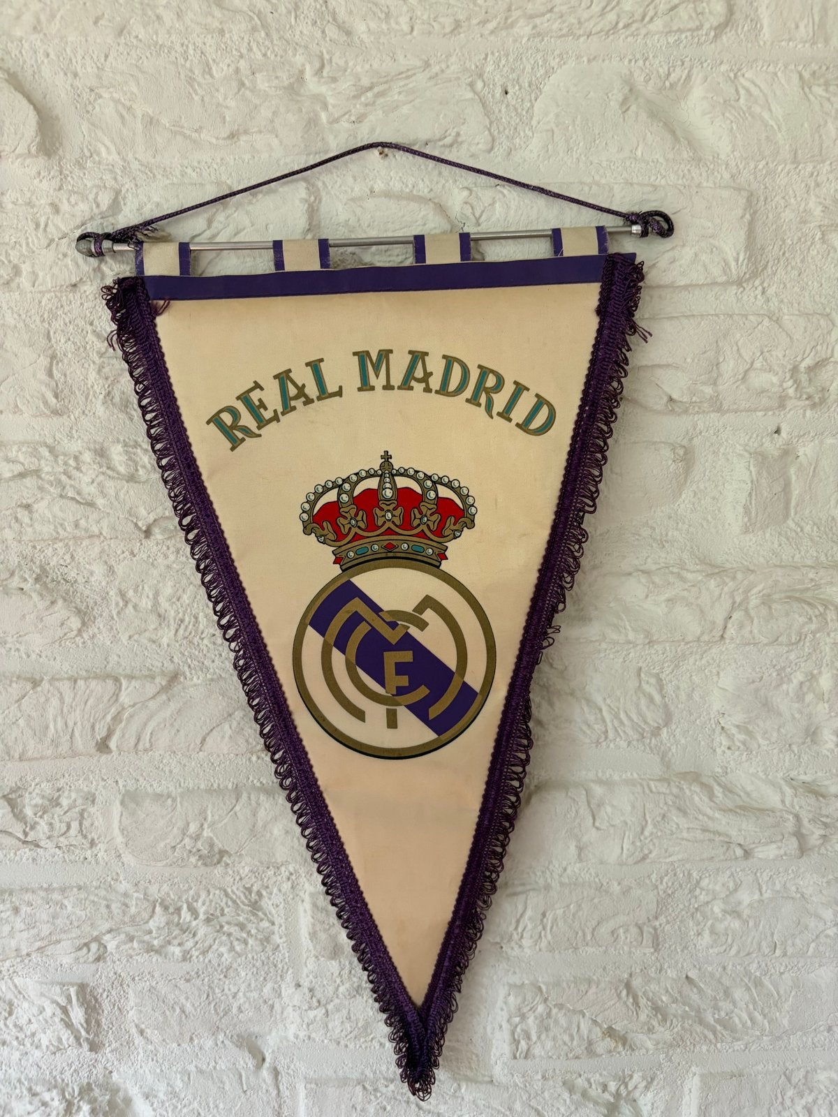 Vintage Real Madrid Vaantje, Ophalen of Verzenden, Gebruikt, Buitenlandse clubs, Vaantje of Sjaal